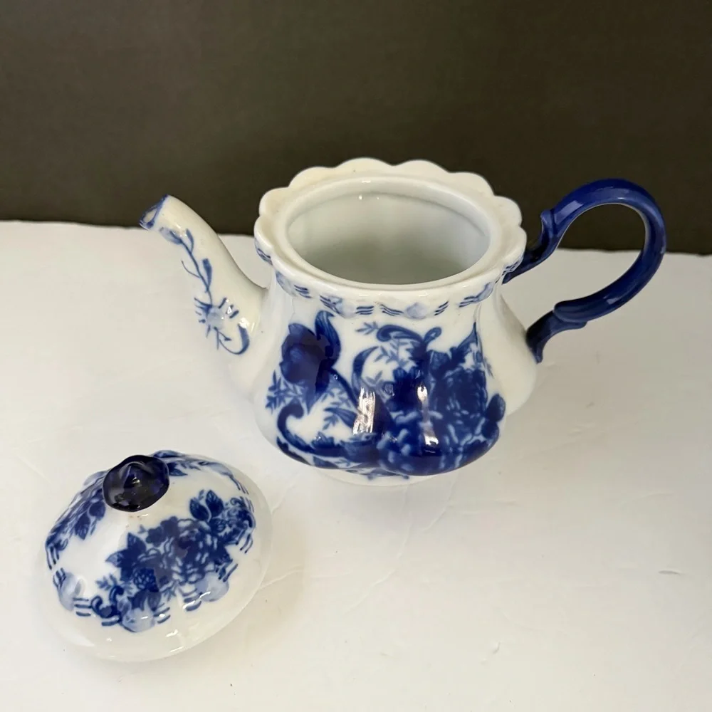 Blue & White Floral Ceramic Teapot - Picture 13 of 16